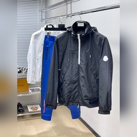 Moncler Монклор Стильная куртка с капюшоном Привлекательная и ярк