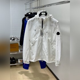 Moncler Монклор Стильная куртка с капюшоном Привлекательная и ярк