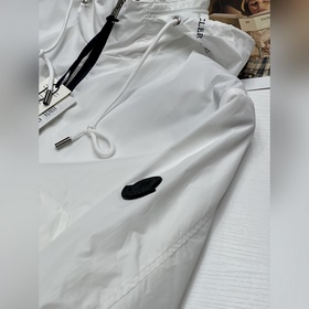 Moncler Монклор Стильная куртка с капюшоном Привлекательная и ярк