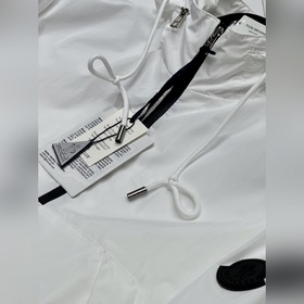Moncler Монклор Стильная куртка с капюшоном Привлекательная и ярк