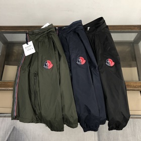Moncler (Монкл) Куртка с капюшоном (капюшон можно спрятать) Импор