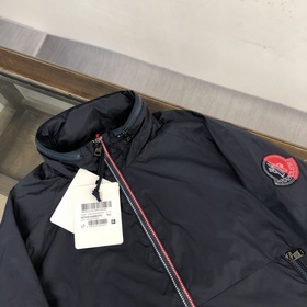 Moncler (Монкл) Куртка с капюшоном (капюшон можно спрятать) Импор