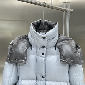 Moncler PARAMA 2022 осенне-зимняя новинка. Короткая пуховая куртк