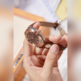 Новые женские часы Omega Constellation [Пятое поколение] Незабыва