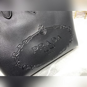 Новая серия сумок PRADA Очень практичная сумка для покупок, сдерж