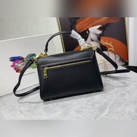 Новая модель сумки Prada с капюшоном, номер модели： 2125 # Кожа с