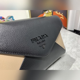 Новая модель сумки Prada с капюшоном, номер модели： 2125 # Кожа с