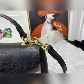 Новая модель сумки Prada с капюшоном, номер модели： 2125 # Кожа с