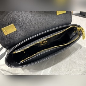 Новая модель сумки Prada с капюшоном, номер модели： 2125 # Кожа с