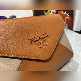 Новая модель сумки Prada с капюшоном, номер модели： 2125 # Кожа с