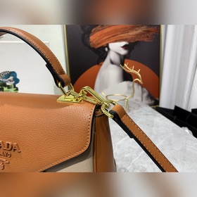 Новая модель сумки Prada с капюшоном, номер модели： 2125 # Кожа с
