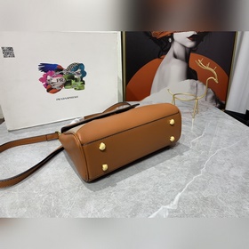 Новая модель сумки Prada с капюшоном, номер модели： 2125 # Кожа с