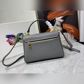 Новая модель сумки Prada с капюшоном, номер модели： 2125 # Кожа с