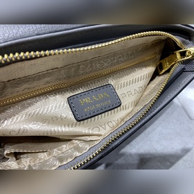 Новая модель сумки Prada с капюшоном, номер модели： 2125 # Кожа с