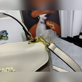 Новая модель сумки Prada с капюшоном, номер модели： 2125 # Кожа с