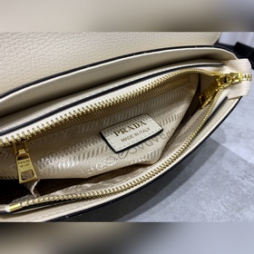 Новая модель сумки Prada с капюшоном, номер модели： 2125 # Кожа с