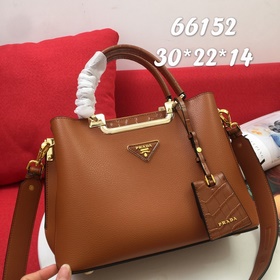 PRADA Сумка Модель： 66152 Изготовлена из импортной телячьей кожи 