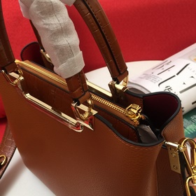 PRADA Сумка Модель： 66152 Изготовлена из импортной телячьей кожи 