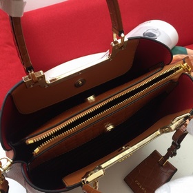 PRADA Сумка Модель： 66152 Изготовлена из импортной телячьей кожи 