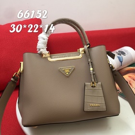 PRADA Сумка Модель： 66152 Изготовлена из импортной телячьей кожи