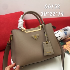 PRADA Сумка Модель： 66152 Изготовлена из импортной телячьей кожи 