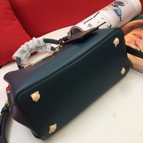 PRADA Сумка Модель： 66152 Изготовлена из импортной телячьей кожи 