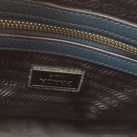 PRADA Сумка Модель： 66152 Изготовлена из импортной телячьей кожи 