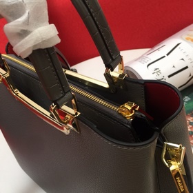 PRADA Сумка Модель： 66152 Изготовлена из импортной телячьей кожи 