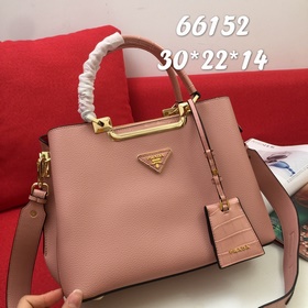 PRADA Сумка Модель： 66152 Изготовлена из импортной телячьей кожи 