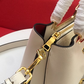 PRADA Сумка Модель： 66152 Изготовлена из импортной телячьей кожи 