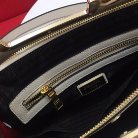 PRADA Сумка Модель： 66152 Изготовлена из импортной телячьей кожи 