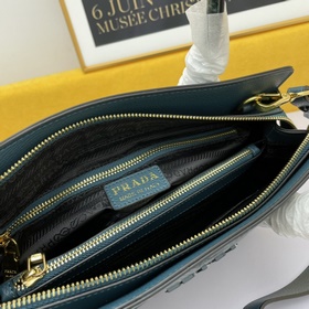 PRADA Сумка Модель： 5008  Изготовлена из импортной телячьей кожи