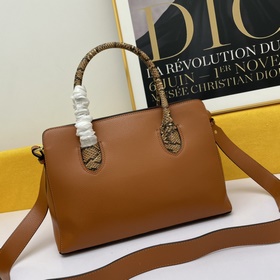 PRADA сумка Модель： 5008 Изготовлена из импортной телячьей кожи