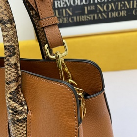 PRADA сумка Модель： 5008 Изготовлена из импортной телячьей кожи