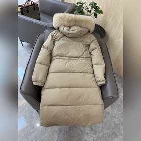 PRADA Пальто с меховым воротником из лисицы, 90% белый гусиный пу