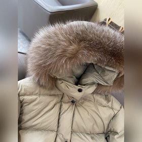 PRADA Длинная пуховая куртка новой модели с треугольным логотипом