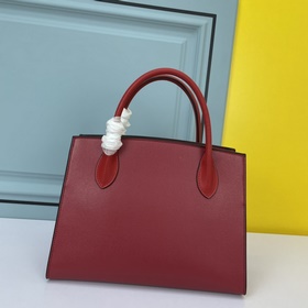 PRADA.#66158 изготовлен из импортной кожи крупного рогатого скота