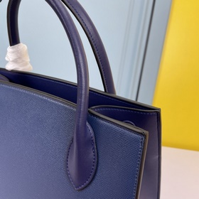 PRADA.#66158 изготовлен из импортной кожи крупного рогатого скота