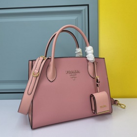 PRADA.#66158 изготовлен из импортной кожи крупного рогатого скота