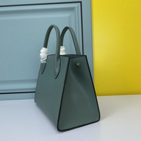 PRADA.#66158 изготовлен из импортной кожи крупного рогатого скота