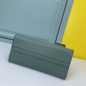 PRADA.#66158 изготовлен из импортной кожи крупного рогатого скота