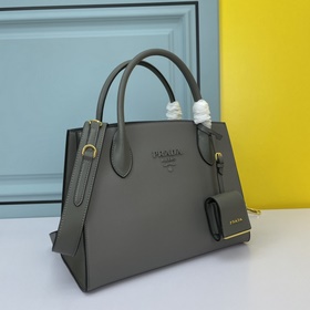 PRADA.#66158 изготовлен из импортной кожи крупного рогатого скота