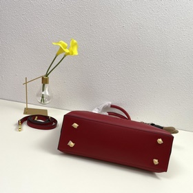 Новая серия сумок PRADA Очень практичная сумка для покупок, сдерж