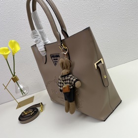 Новая серия сумок PRADA Очень практичная сумка для покупок, сдерж
