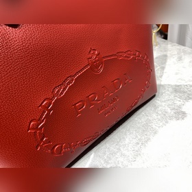 Новая серия сумок PRADA Очень практичная сумка для покупок, сдерж