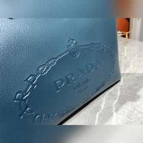 Новая серия сумок PRADA Очень практичная сумка для покупок, сдерж