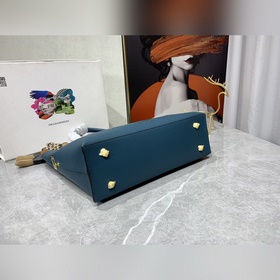 Новая серия сумок PRADA Очень практичная сумка для покупок, сдерж