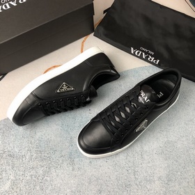 PRADA Повседневная обувь 38—43  Черная кожа