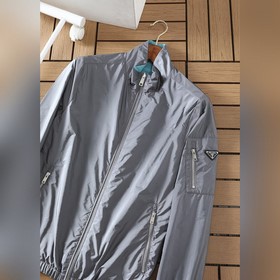 PRADA, высококачественная одежда в стиле спорт-шик. Двусторонняя 