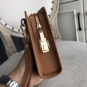 Сумка Prada из нержавеющей стали с кодовым замком (итальянская ко
